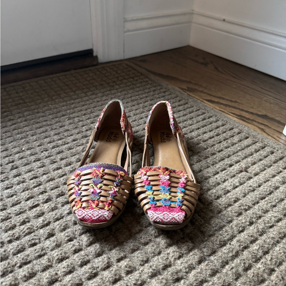 Girls Colorful Huarache Shoes - Sz 2